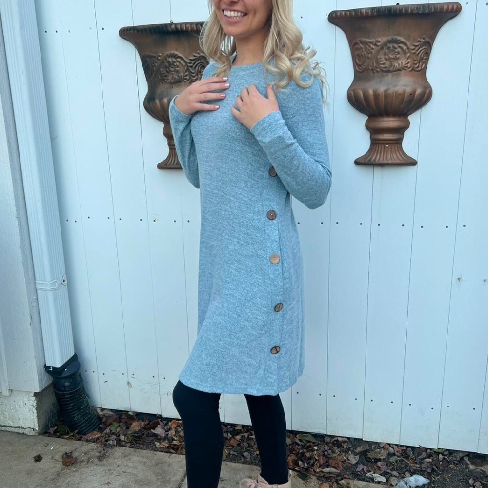 Elegant Blue Knit Dress with Button Accents